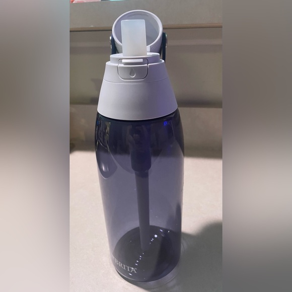 Brita Hard-Sided Plastic Premium Filtering Water Bottle- 36oz - Picture 5 of 8